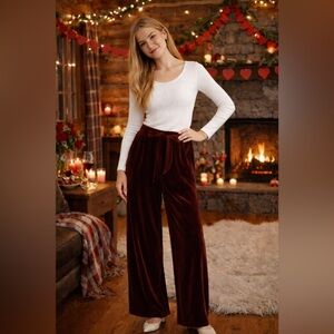 Amaryllis Women’s Size S Burgundy Velvet Wide Leg Pants Pockets Tie Belt Pull-On